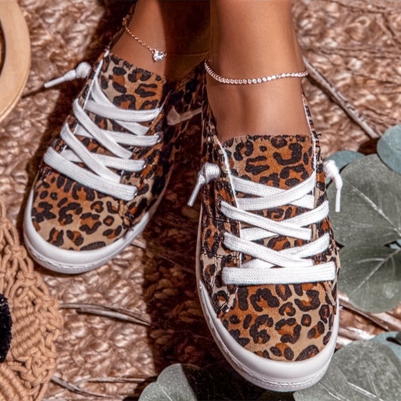Shoes - NEW! Leopard Print Sneakers